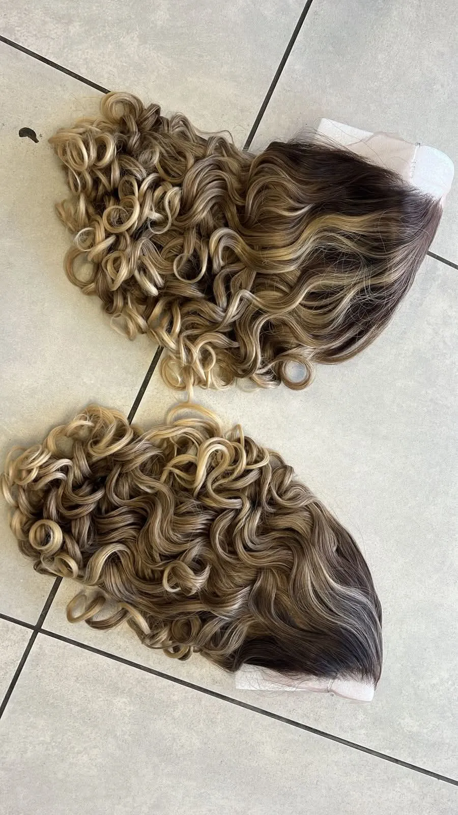 Curly Closure